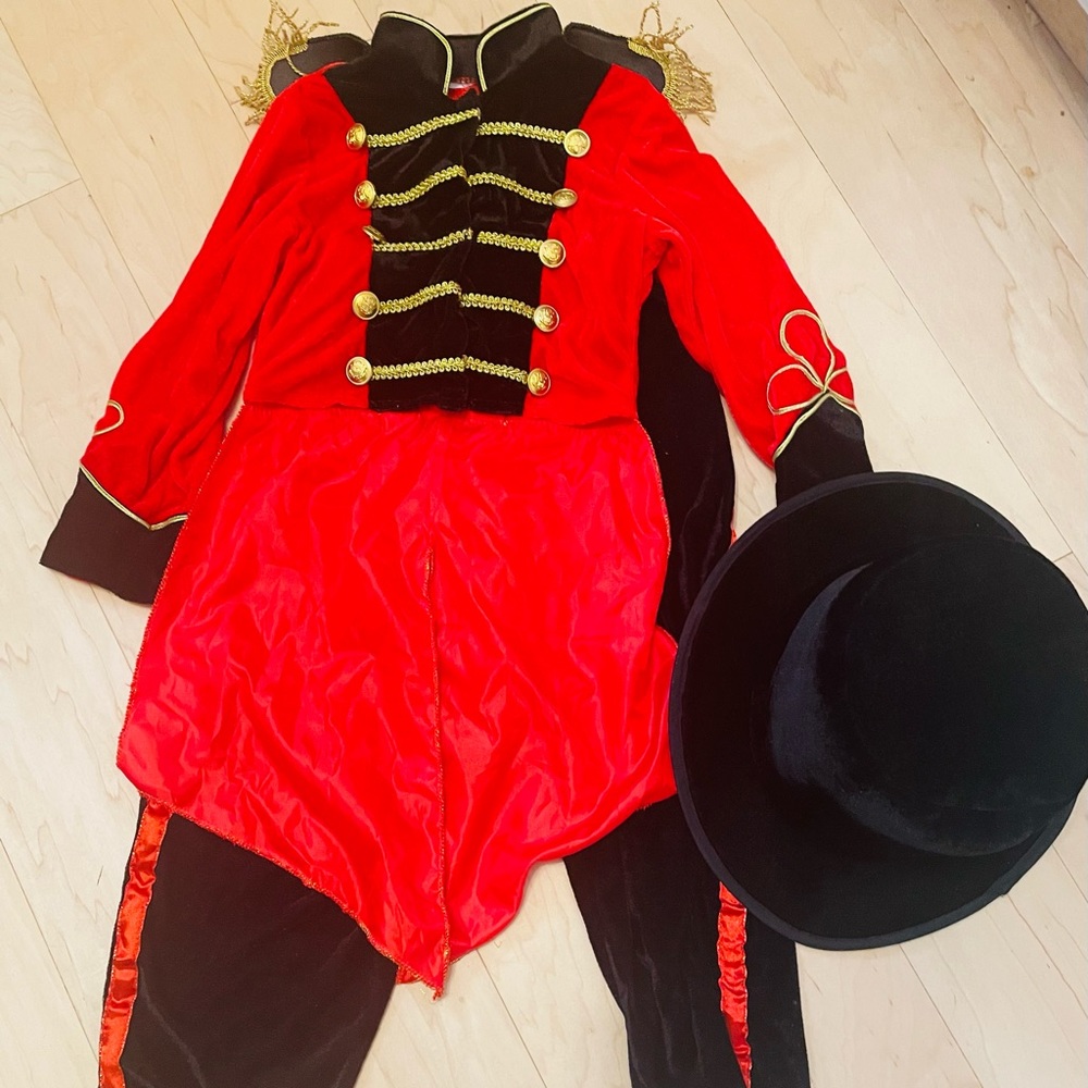 Ringmaster Circus costume for kids